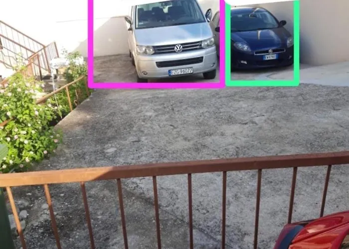 Smiljana Mucic * Makarska