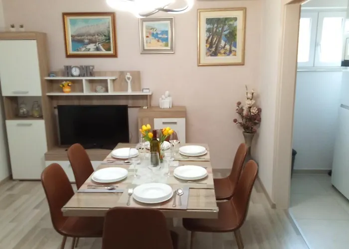 Smiljana Mucic Makarska