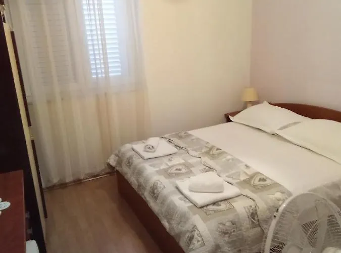 Smiljana Mucic Макарска