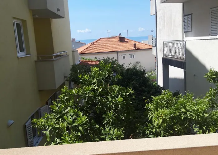 Smiljana Mucic Апартаменты Макарска