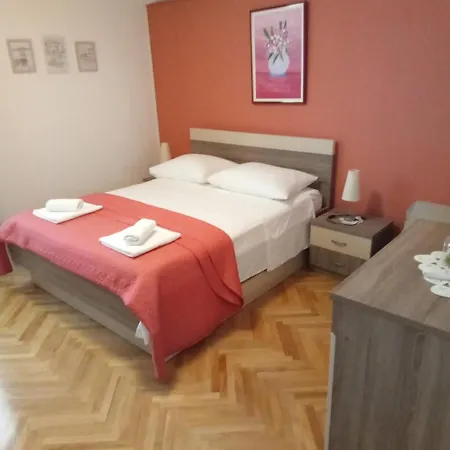 Апартаменти Smiljana Mucic